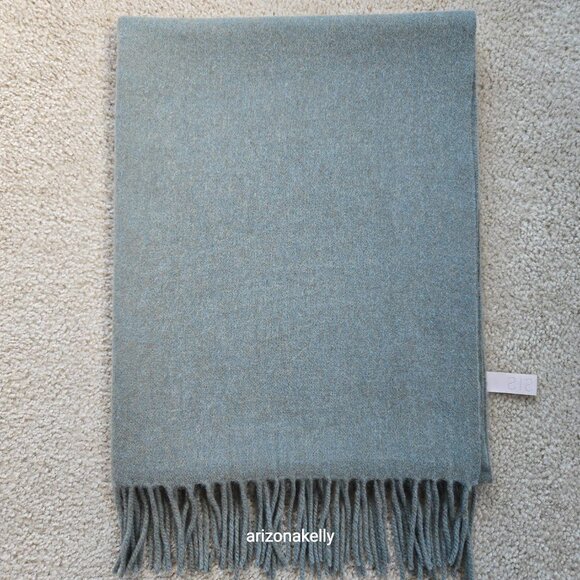 NWOT Insis Wool Scarf Oversized Sage Green - Picture 11 of 15